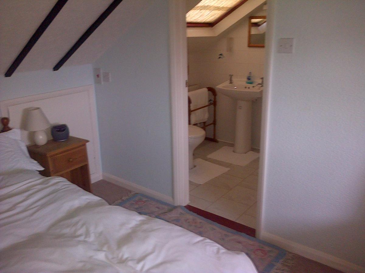 Follets B&B Pewsey Dış mekan fotoğraf