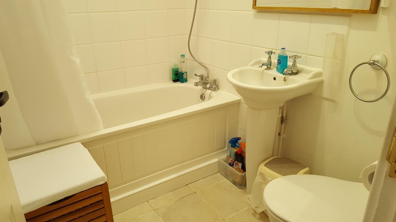 Follets B&B Pewsey Dış mekan fotoğraf